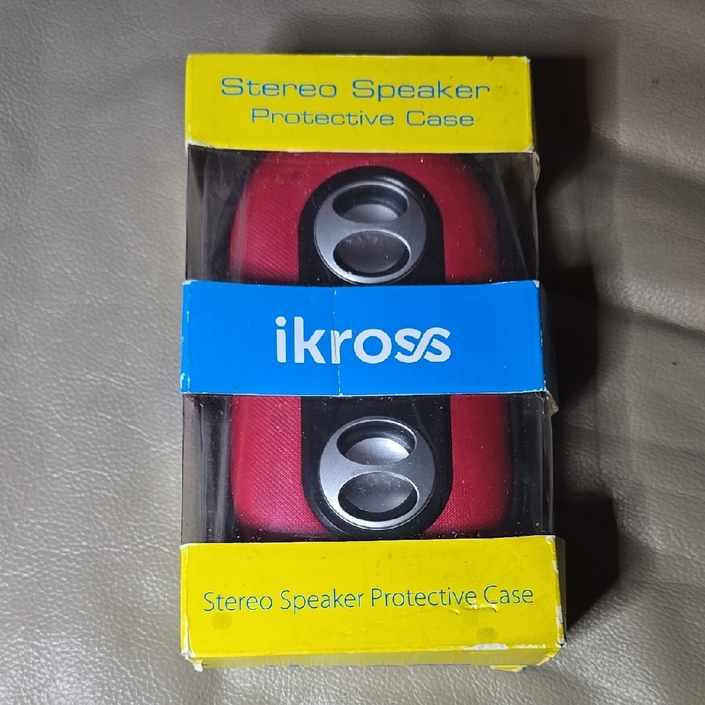 iKross Red Stereo Speaker Protective Case